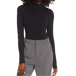 EUC || Mock Neck Open Back Black Sweater 🖤